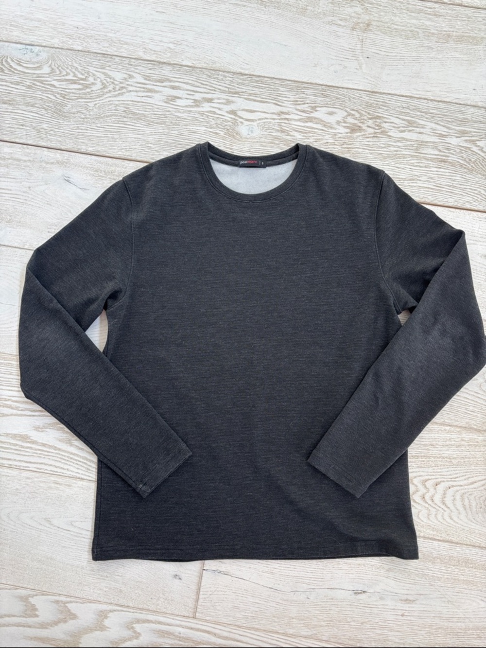 Postmark men’s size small lined long sleeve tee.